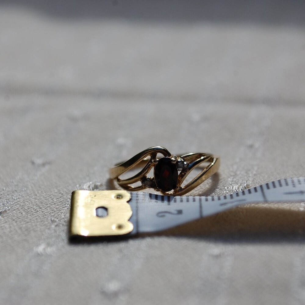 Vintage 10k Gold Oval Garnet and Diamond Bypass Ring Size 7 - Picture 5 of 13